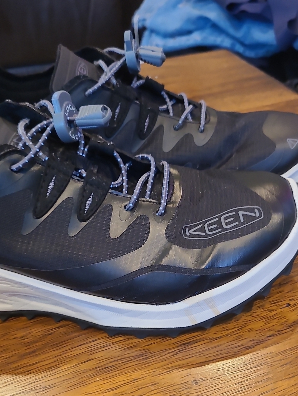Keen Zionic Speed Womens Hiking Shoes Sz 10 Black  Sneakers - Picture 3 of 8